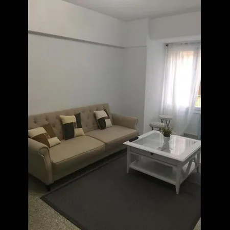 15 Minutes Walk To The Centre And 3 Bedroom Deluxe -esp1yr